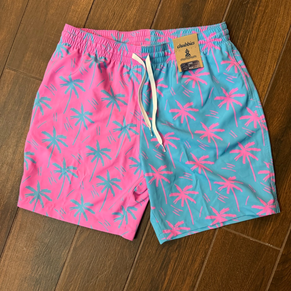 NWT! Chubbies swim trunks for men size L & M